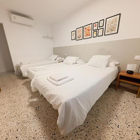 HOSTAL-PENSIÓN Y APARTAMENTO el MOLI Lloret de Mar Exterior foto