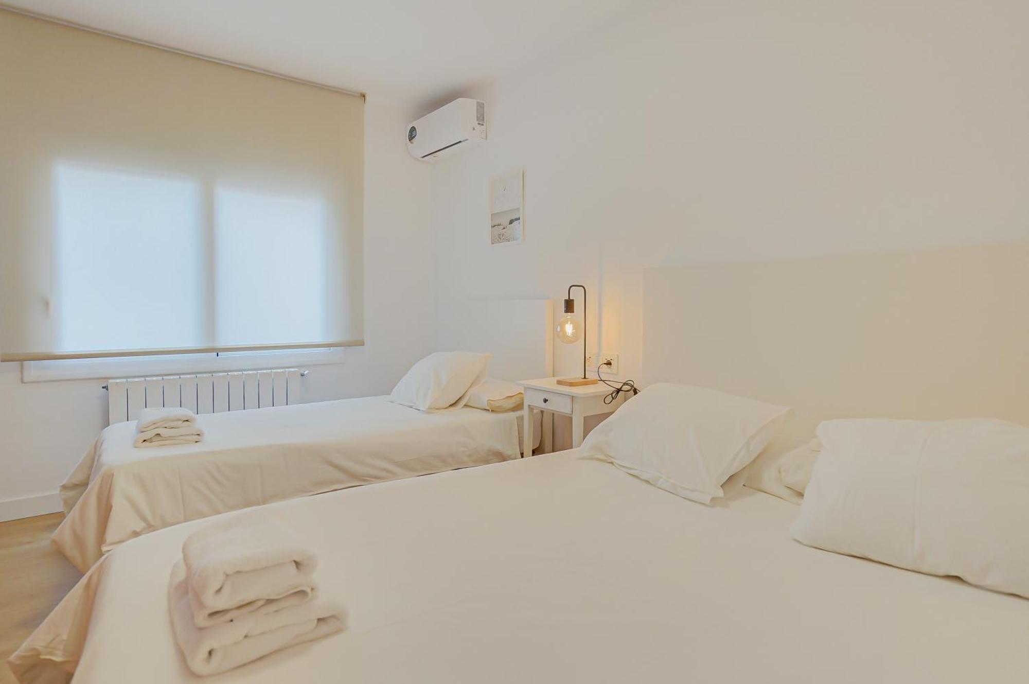 HOSTAL-PENSIÓN Y APARTAMENTO el MOLI Lloret de Mar Exterior foto