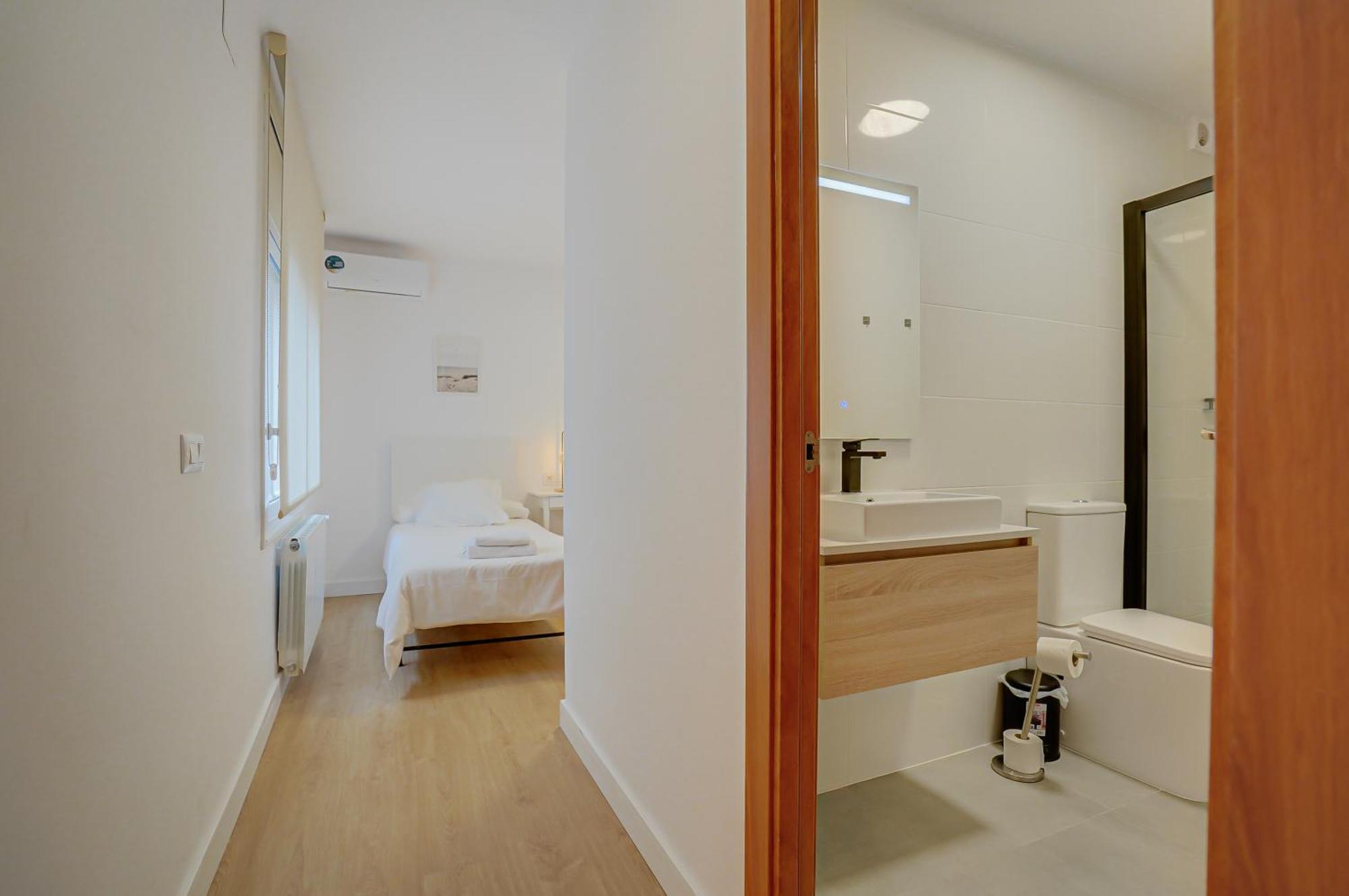 HOSTAL-PENSIÓN Y APARTAMENTO el MOLI Lloret de Mar Exterior foto