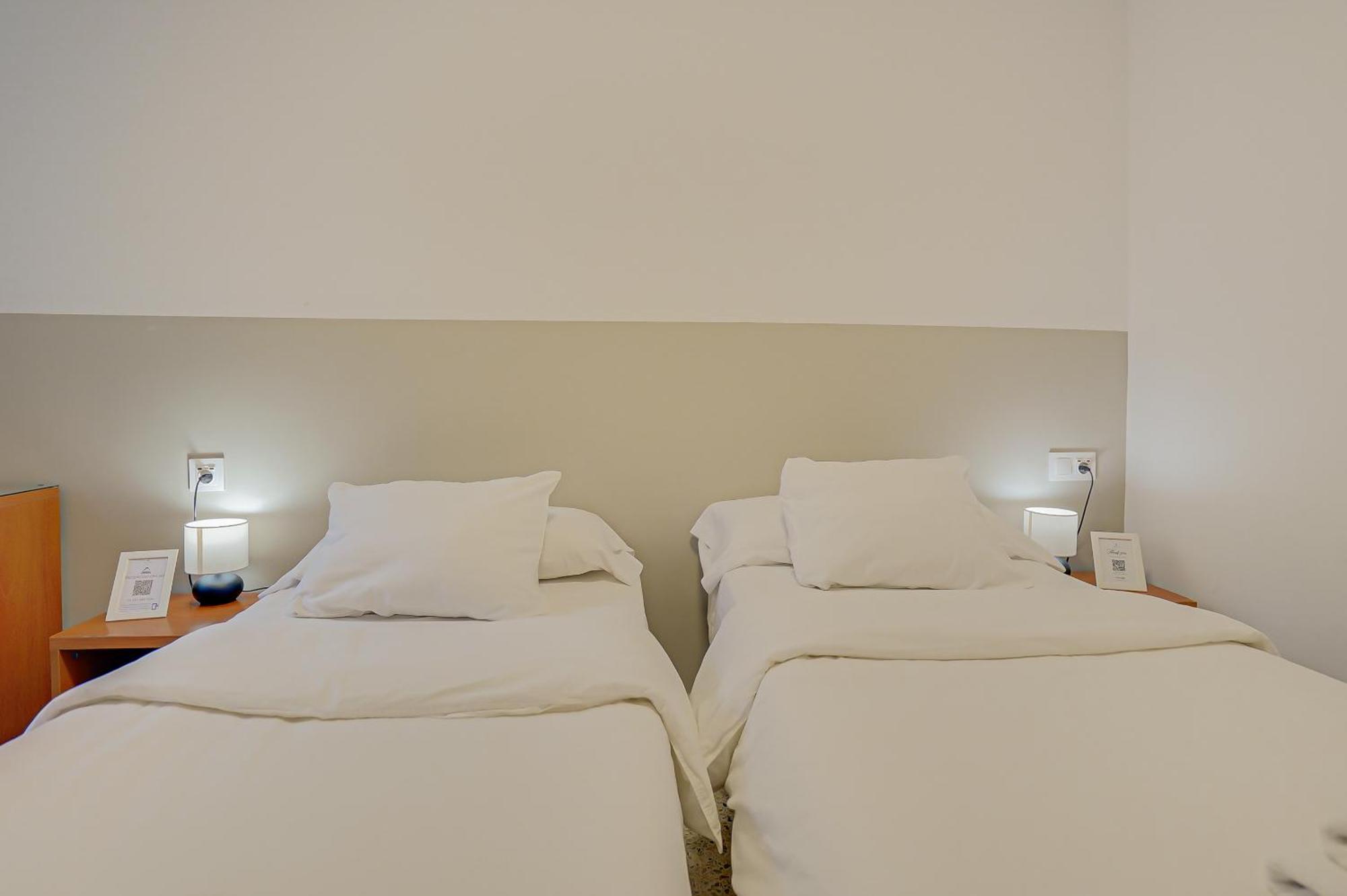 HOSTAL-PENSIÓN Y APARTAMENTO el MOLI Lloret de Mar Exterior foto